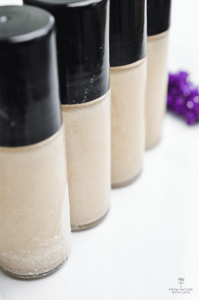 Shimmering Sandalwood Roll-On  Body Oil